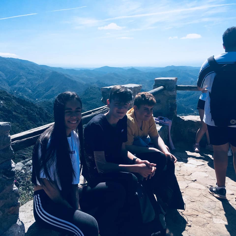 60091418 161030088265232 1328078654713888768 n